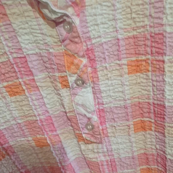 Rebecca Malone Pink and White Short Sleeve Button Down Shirt - Picture 4 of 5